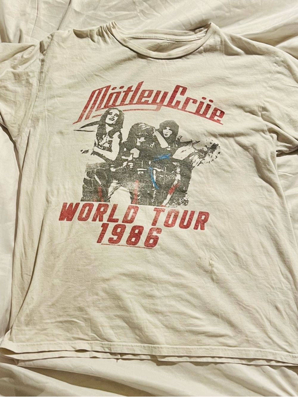 Mötley Crüe World Tour 1986 Graphic Tee - White with Red Print